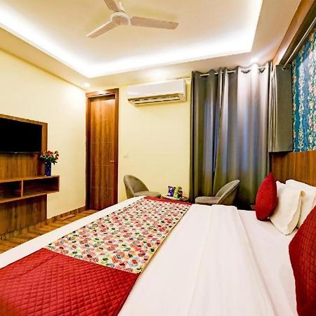 ניו דלהי Hotel Rosewood Near Delhi Airport מראה חיצוני תמונה