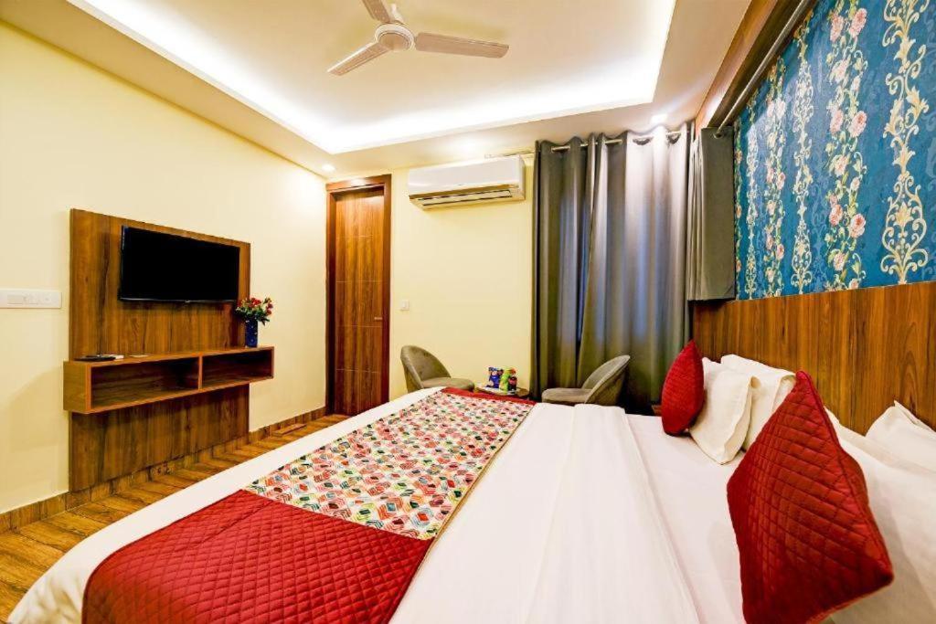 ניו דלהי Hotel Rosewood Near Delhi Airport מראה חיצוני תמונה