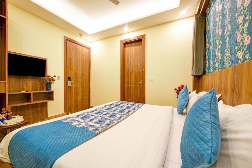 ניו דלהי Hotel Rosewood Near Delhi Airport מראה חיצוני תמונה
