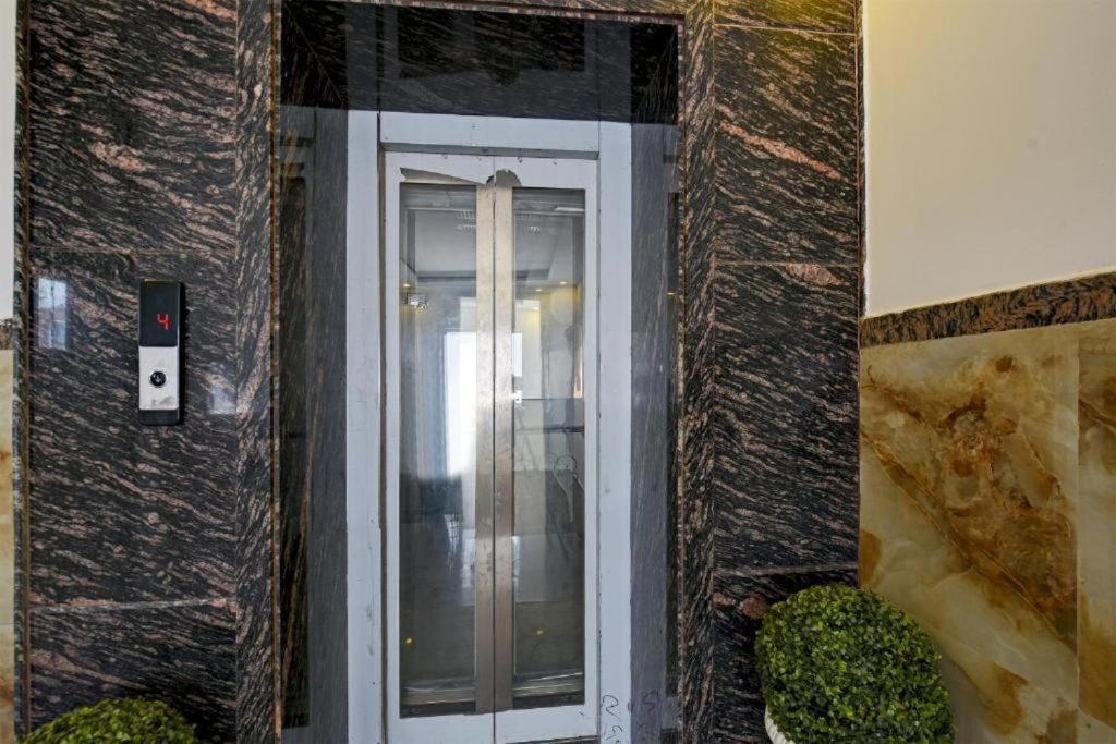 ניו דלהי Hotel Rosewood Near Delhi Airport מראה חיצוני תמונה
